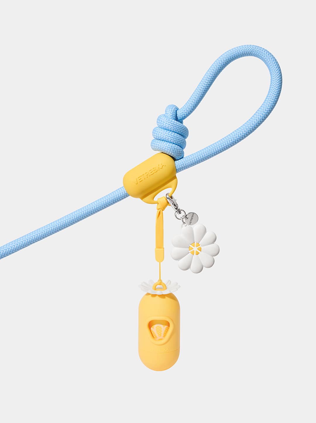 Connect Pet Poop Bag Hands-Free Clip (Daisy)