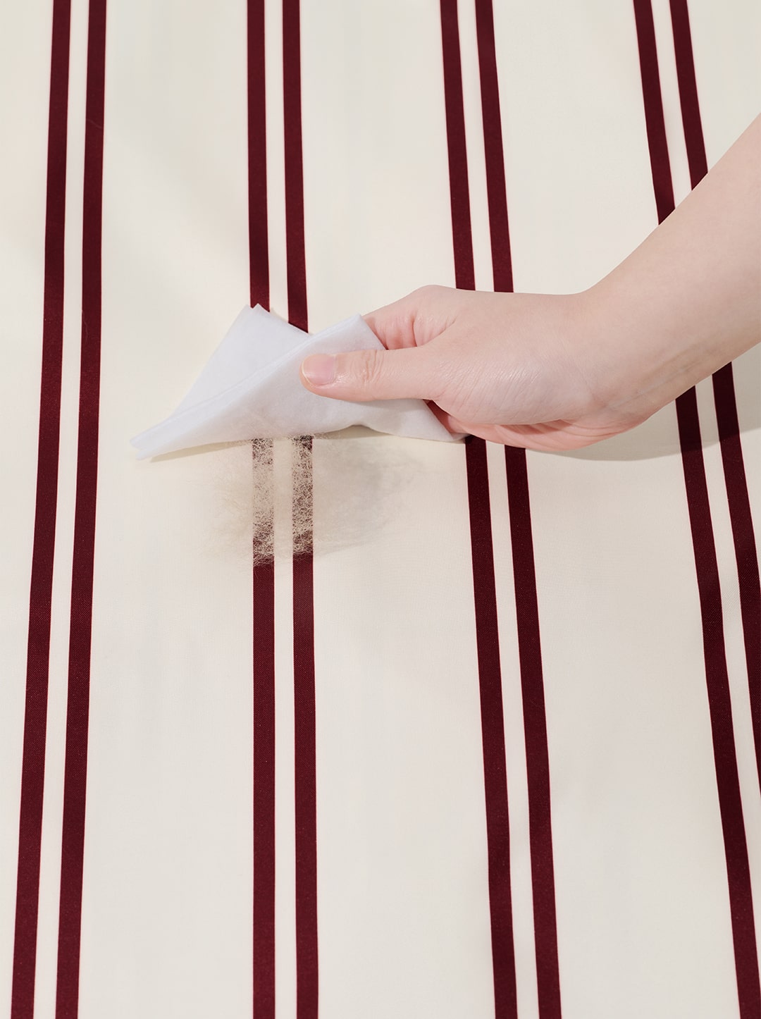 Mist And Merlot Pet Sofa - Cream & Stripes